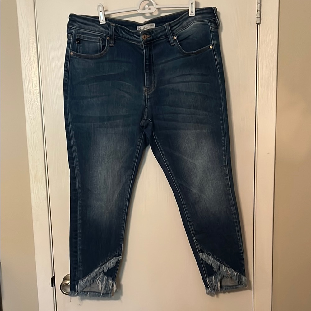 KanCan Blue Ankle Cropped Jeans with Distressed Look